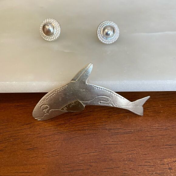 Silver Whale Brooch and Silver tone Earrings - Picture 7 of 11